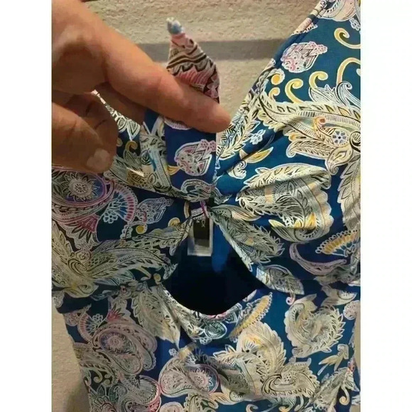 Nip Tuck Women's One Piece Swimsuit Size 6 Blue Paisley Print DD Cups - Picture 4 of 7